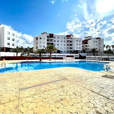 Apartamento Palmeras del Sur con piscina,a 5 minutos a pie a la playa, Tenerife Sur *