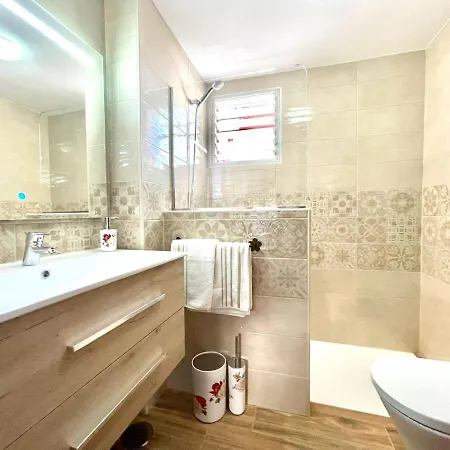 Apartamento Palmeras del Sur con piscina,a 5 minutos a pie a la playa, Tenerife Sur