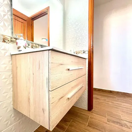 Apartamento Palmeras del Sur con piscina,a 5 minutos a pie a la playa, Tenerife Sur