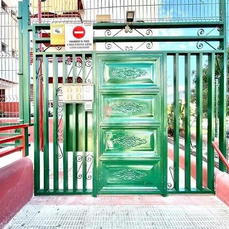 Palmeras del Sur con piscina,a 5 minutos a pie a la playa, Tenerife Sur Apartamento *